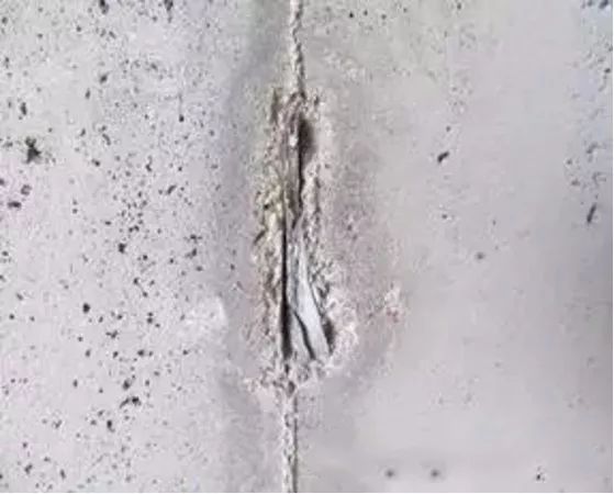 关于铝模施工的“墙体返锈”防治方法讲解